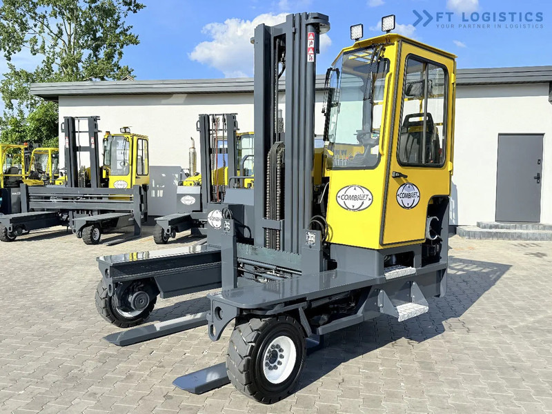 Combilift Combilift C5000XL / GAS / TRIPLEX 6000MM / FREE LIFT / FORK POSITIONER / HEATING / TELESCOPIC FORKS 1200/2000MM / FULL HEATED CA - Empilhador de 4 vias: foto 4 Combilift Combilift C5000XL / GAS / TRIPLEX 6000MM / FREE LIFT / FORK POSITIONER / HEATING / TELESCOPIC FORKS 1200/2000MM / FULL HEATED CA - Empilhador de 4 vias: foto 4