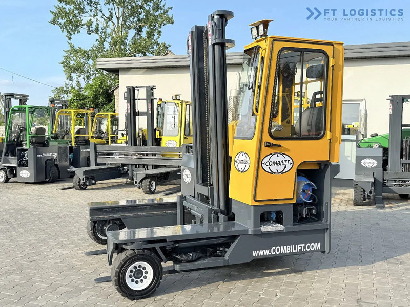 Combilift Combilift FOUR-WAY MULTIDIRECTIONAL FORKLIFT C4000 / GAS / DUPLEX 4500MM / ONLY 6604 HOURS / SIDE SHIFT / FULL CABIN / PERFECT C - Empilhador de 4 vias: foto 3 Combilift Combilift FOUR-WAY MULTIDIRECTIONAL FORKLIFT C4000 / GAS / DUPLEX 4500MM / ONLY 6604 HOURS / SIDE SHIFT / FULL CABIN / PERFECT C - Empilhador de 4 vias: foto 3