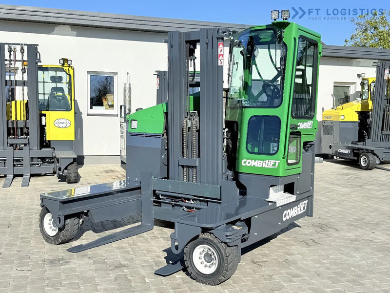Combilift Combilift FOUR-WAY MULTIDIRECTIONAL FORKLIFT C4500 / DIESEL / TRIPLEX 4900MM / ONLY 4854 HOURS / FORK POSITIONER / FULL CABIN – - Empilhador de 4 vias: foto 1 Combilift Combilift FOUR-WAY MULTIDIRECTIONAL FORKLIFT C4500 / DIESEL / TRIPLEX 4900MM / ONLY 4854 HOURS / FORK POSITIONER / FULL CABIN – - Empilhador de 4 vias: foto 1