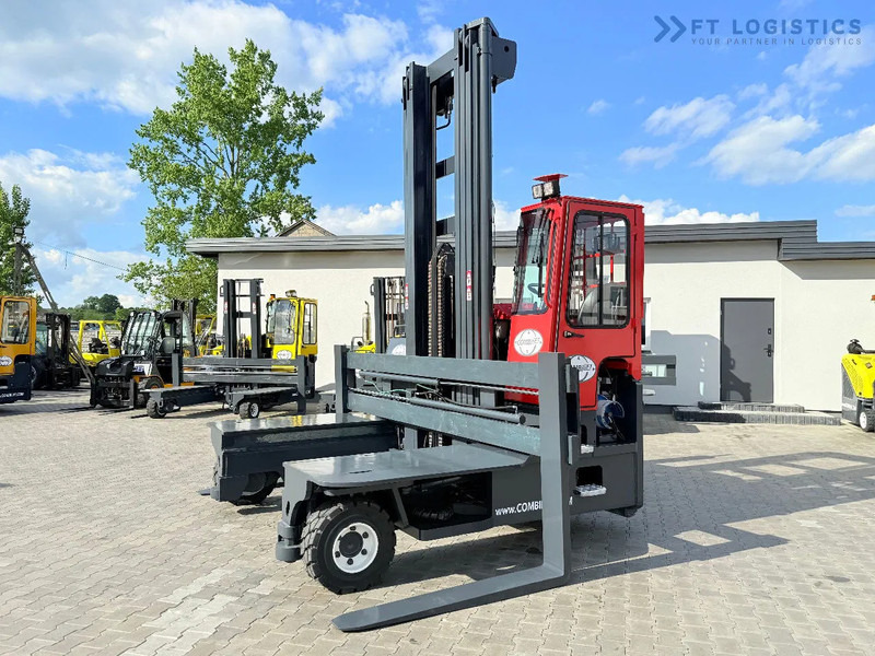 Combilift Combilift Wózki 4-kierunkowe C8000 / GAS / TRIPLEX 8300 / WIDE FORK POSITIRONER / FREE-LIFT / A comprehensive range of four-way - Empilhador de 4 vias: foto 2 Combilift Combilift Wózki 4-kierunkowe C8000 / GAS / TRIPLEX 8300 / WIDE FORK POSITIRONER / FREE-LIFT / A comprehensive range of four-way - Empilhador de 4 vias: foto 2