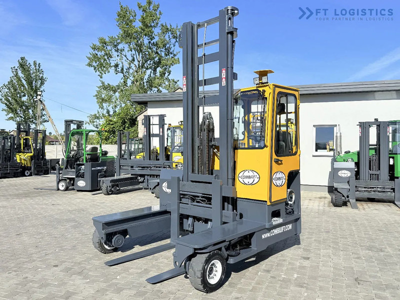 Combilift FOUR-WAY MULTIDIRECTIONAL FORKLIFT / C4000 / DUPLEX - 5500MM / FREE-LIFT / FORKS POSITIONER / LIKE-NEW FOUR-WAY MULTIDIRECTIONAL - Empilhador de 4 vias: foto 2 Combilift FOUR-WAY MULTIDIRECTIONAL FORKLIFT / C4000 / DUPLEX - 5500MM / FREE-LIFT / FORKS POSITIONER / LIKE-NEW FOUR-WAY MULTIDIRECTIONAL - Empilhador de 4 vias: foto 2