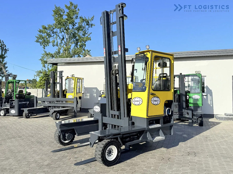 Combilift FOUR-WAY MULTIDIRECTIONAL FORKLIFT C5000 / GAS / TRIPLEX 6000MM / ONLY 4263 HOURS / FORK POSITIONER / EXCELLENT CONDITION / Wide - Empilhador de 4 vias: foto 2 Combilift FOUR-WAY MULTIDIRECTIONAL FORKLIFT C5000 / GAS / TRIPLEX 6000MM / ONLY 4263 HOURS / FORK POSITIONER / EXCELLENT CONDITION / Wide - Empilhador de 4 vias: foto 2