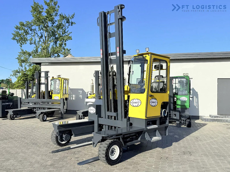 Combilift FOUR-WAY MULTIDIRECTIONAL FORKLIFT C5000 / GAS / TRIPLEX 6000MM / ONLY 4263 HOURS / FORK POSITIONER / EXCELLENT CONDITION / Wide - Empilhador de 4 vias: foto 1 Combilift FOUR-WAY MULTIDIRECTIONAL FORKLIFT C5000 / GAS / TRIPLEX 6000MM / ONLY 4263 HOURS / FORK POSITIONER / EXCELLENT CONDITION / Wide - Empilhador de 4 vias: foto 1