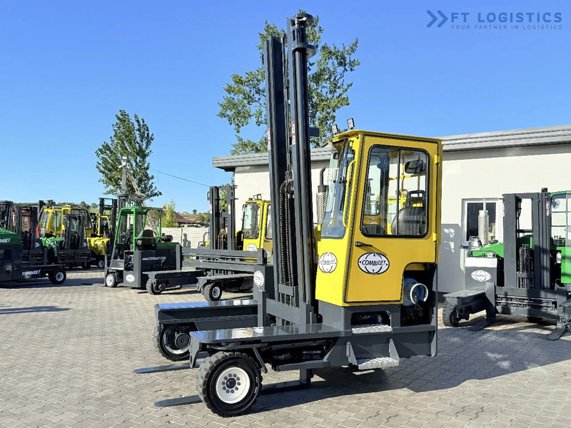 Combilift FOUR-WAY MULTIDIRECTIONAL FORKLIFT C5000 / GAS / TRIPLEX 6000MM / ONLY 4263 HOURS / FORK POSITIONER / EXCELLENT CONDITION / Wide - Empilhador de 4 vias: foto 3 Combilift FOUR-WAY MULTIDIRECTIONAL FORKLIFT C5000 / GAS / TRIPLEX 6000MM / ONLY 4263 HOURS / FORK POSITIONER / EXCELLENT CONDITION / Wide - Empilhador de 4 vias: foto 3