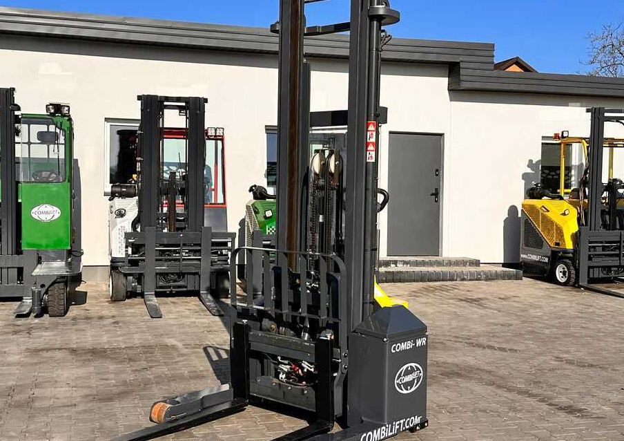 Combilift WR-4 / DUPLEX / 4.5M / 2017 / ONLY 30 HOURS / LIKE NEW / 1500KG - Stacker: foto 3 Combilift WR-4 / DUPLEX / 4.5M / 2017 / ONLY 30 HOURS / LIKE NEW / 1500KG - Stacker: foto 3