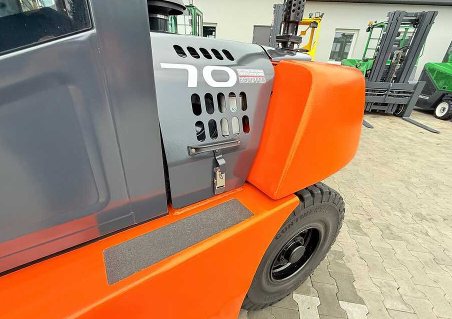 Empilhador a diesel Doosan DOOSAN / DUPLEX 3000MM / SIDE SHIFT / FORK POSITIONER / 2500MM FORKS / 7000KG / CABIN / LIKE NEW: foto 13