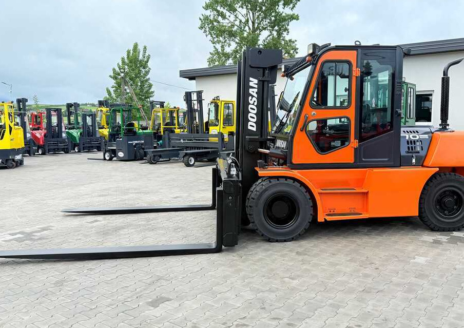 Empilhador a diesel Doosan DOOSAN / DUPLEX 3000MM / SIDE SHIFT / FORK POSITIONER / 2500MM FORKS / 7000KG / CABIN / LIKE NEW: foto 21