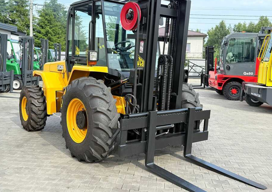 JCB 940 / DIESEL / TRIPLEX 4500MM / FORK POSITIONER / FORK SIDESHIFT / 4T / NEW TYRES / LIKE NEW - Empilhador todo-o-terreno: foto 5 JCB 940 / DIESEL / TRIPLEX 4500MM / FORK POSITIONER / FORK SIDESHIFT / 4T / NEW TYRES / LIKE NEW - Empilhador todo-o-terreno: foto 5