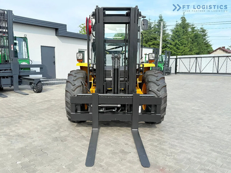 JCB 940 / DIESEL / TRIPLEX 4500MM / FORK POSITIONER / SIDE SHIFT / 4T / NEW TYRES / LIKE NEW 940 / DIESEL / TRIPLEX 4500MM / FORK PO - Empilhador todo-o-terreno: foto 4 JCB 940 / DIESEL / TRIPLEX 4500MM / FORK POSITIONER / SIDE SHIFT / 4T / NEW TYRES / LIKE NEW 940 / DIESEL / TRIPLEX 4500MM / FORK PO - Empilhador todo-o-terreno: foto 4