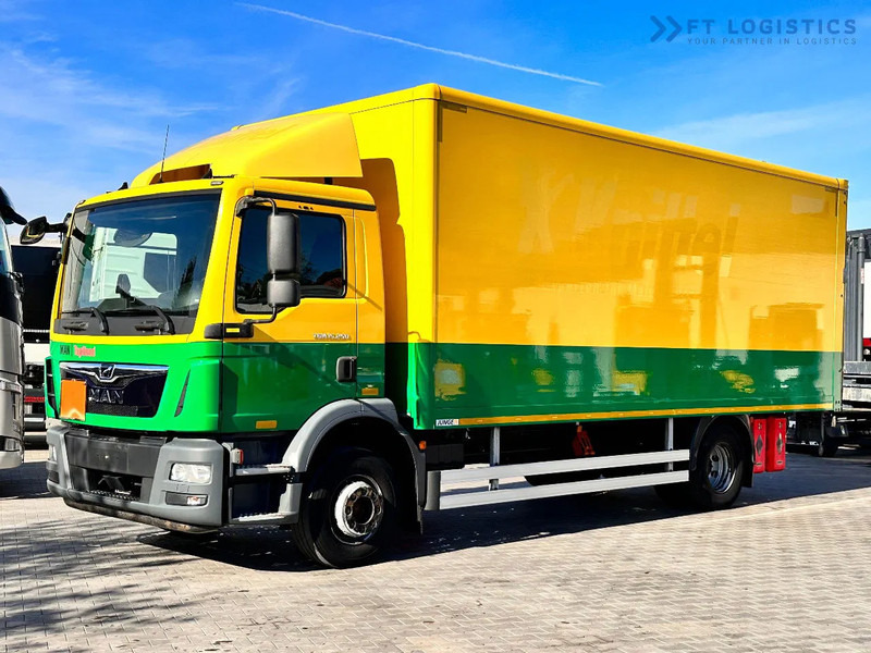 MAN TGM 15.250 MAN TGM 15.250 4X2 / CONTAINER - 16 PALLETS / TAIL LIFT / TIRES 80% / PERFECT CONDITION - Camião furgão: foto 1 MAN TGM 15.250 MAN TGM 15.250 4X2 / CONTAINER - 16 PALLETS / TAIL LIFT / TIRES 80% / PERFECT CONDITION - Camião furgão: foto 1