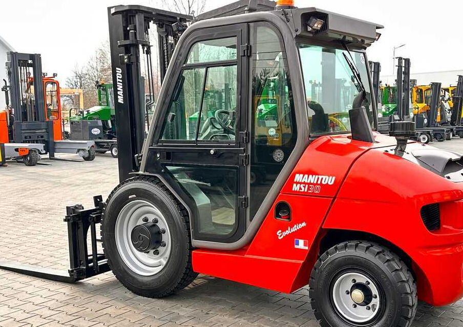 Manitou MSI30 / DIESEL / DUPLEX / 3400MM / CABIN / FORK POSITIONER / SIDE SHIFT / LIKE NEW - Empilhador todo-o-terreno: foto 4 Manitou MSI30 / DIESEL / DUPLEX / 3400MM / CABIN / FORK POSITIONER / SIDE SHIFT / LIKE NEW - Empilhador todo-o-terreno: foto 4