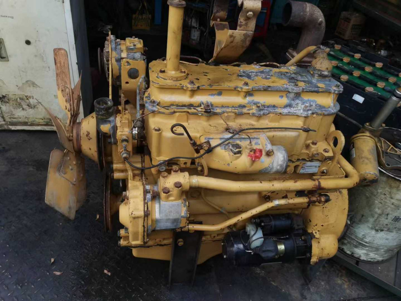CATERPILLAR 3204C - Motor para Buldôzer: foto 1 CATERPILLAR 3204C - Motor para Buldôzer: foto 1