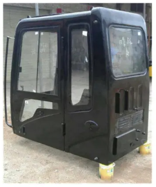 CATERPILLAR 320D - Cabine para Escavadeira: foto 1 CATERPILLAR 320D - Cabine para Escavadeira: foto 1