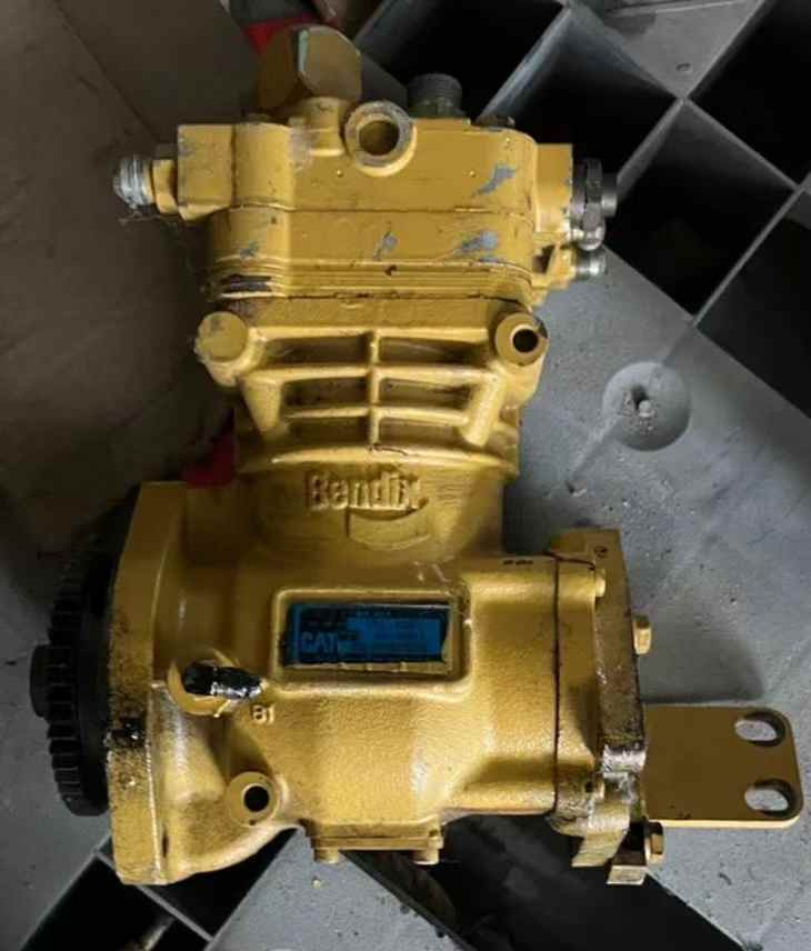 CATERPILLAR 385-0935 385-0936 385-0937 10R-1437 20R-0176 20R-0178 - Compressor de ar condicionado para Escavadeira: foto 1 CATERPILLAR 385-0935 385-0936 385-0937 10R-1437 20R-0176 20R-0178 - Compressor de ar condicionado para Escavadeira: foto 1