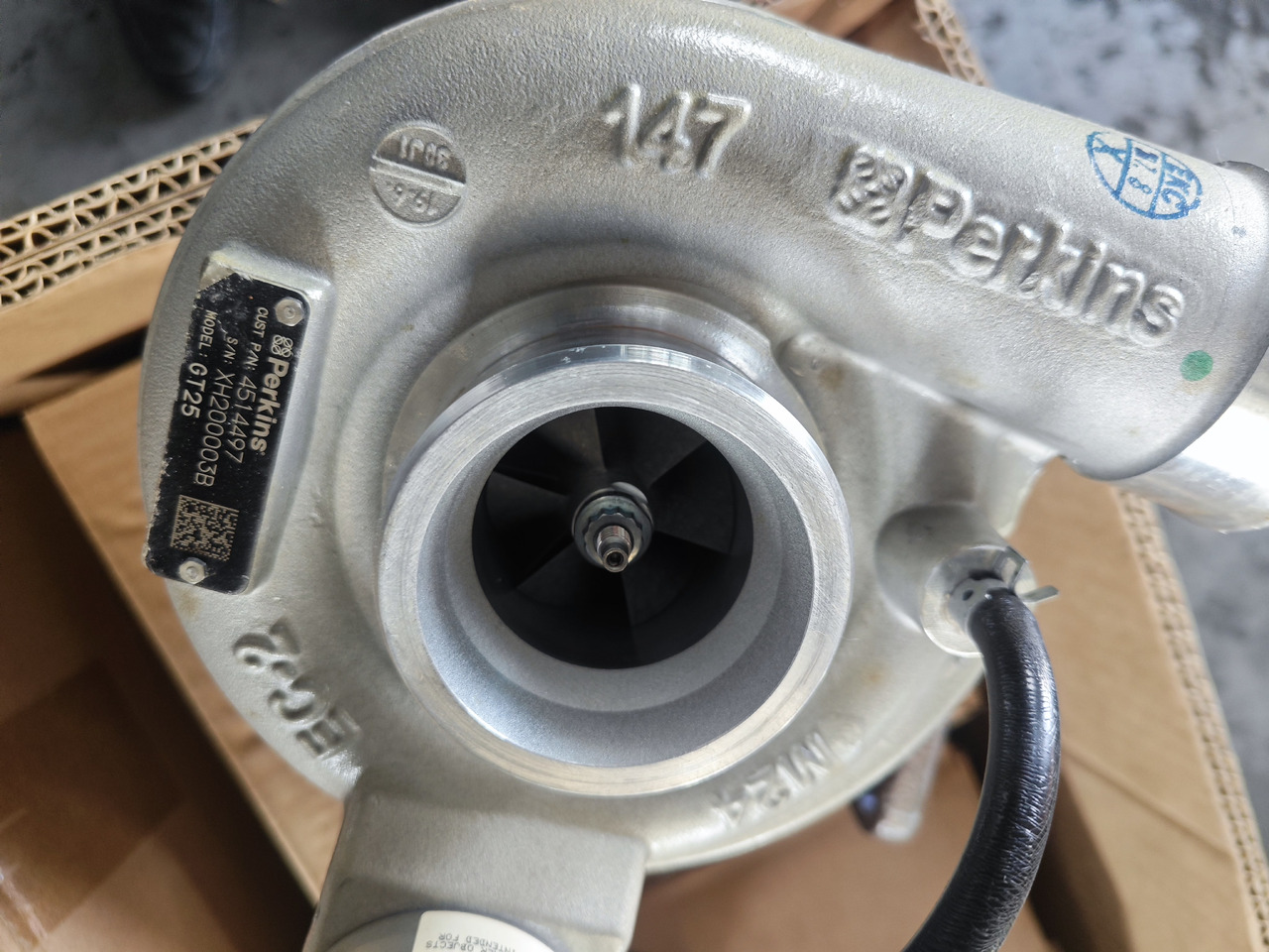 CATERPILLAR 482-0233 - Turbocompressor para Escavadeira: foto 1 CATERPILLAR 482-0233 - Turbocompressor para Escavadeira: foto 1