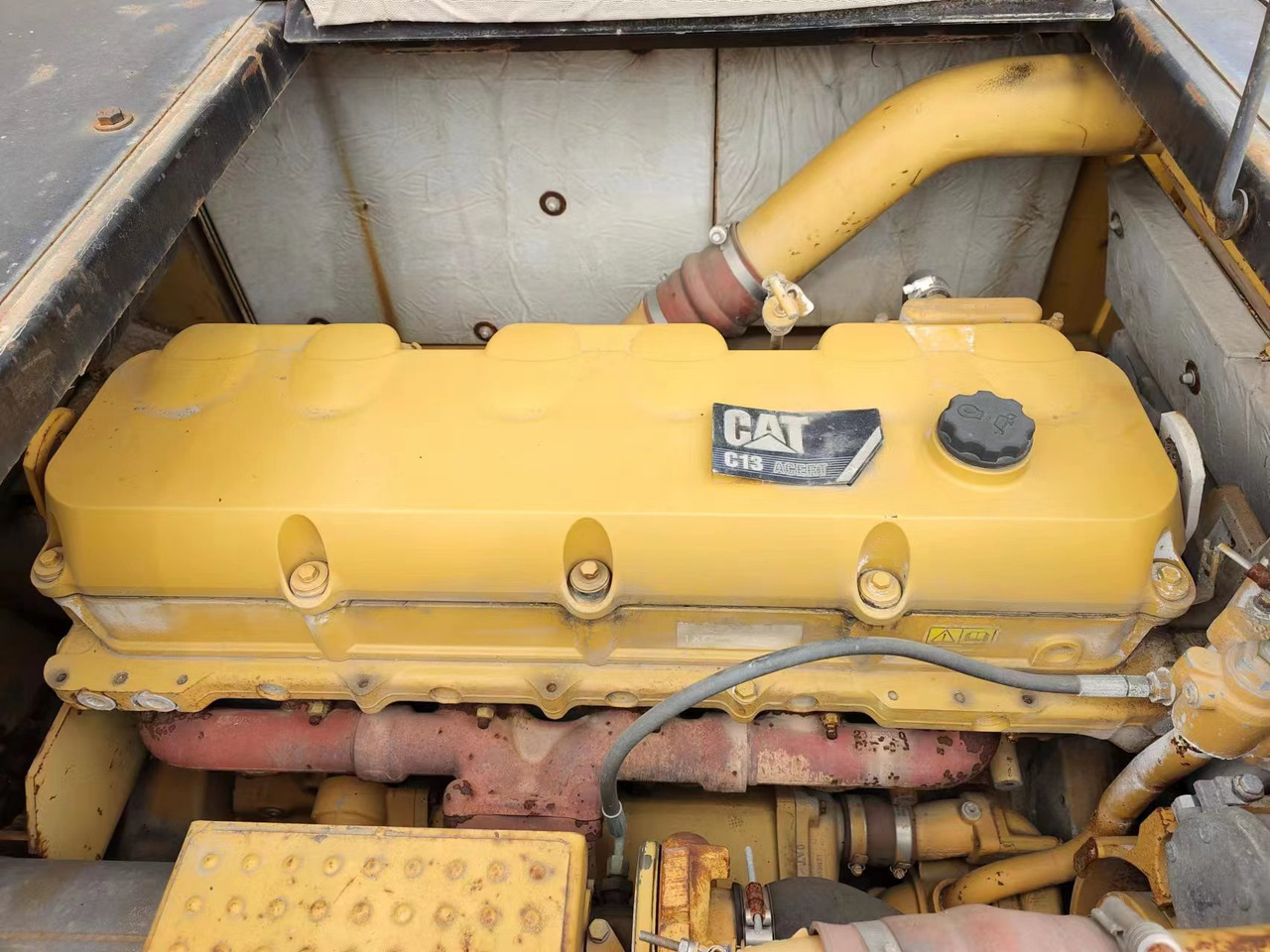 CATERPILLAR C13 - Motor para Escavadeira: foto 2 CATERPILLAR C13 - Motor para Escavadeira: foto 2