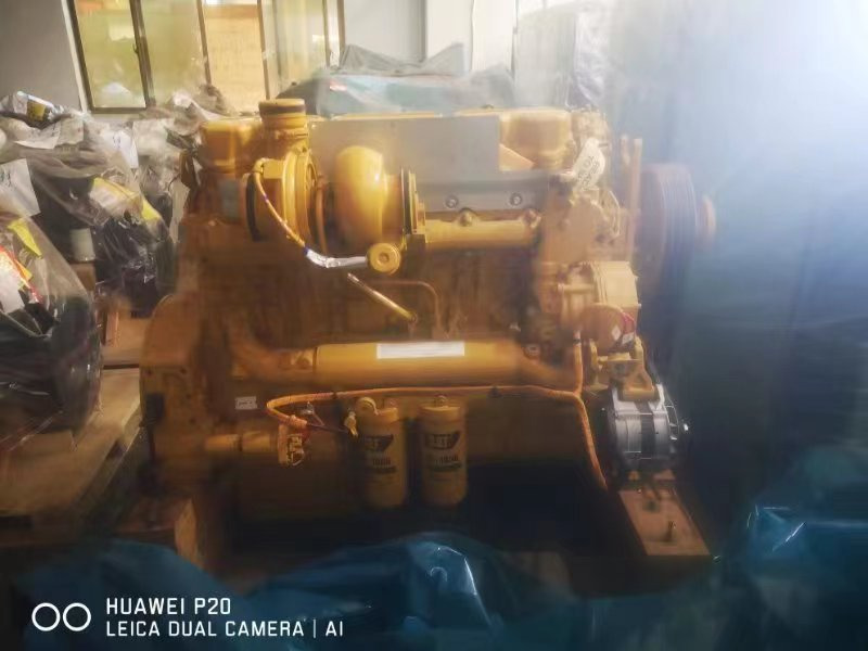 CATERPILLAR C18 - Motor para Escavadeira: foto 1 CATERPILLAR C18 - Motor para Escavadeira: foto 1