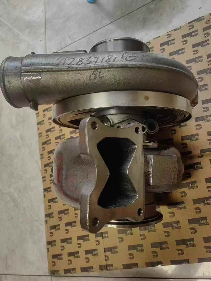 CUMMINS 2881769 - Turbocompressor para Escavadeira: foto 1 CUMMINS 2881769 - Turbocompressor para Escavadeira: foto 1