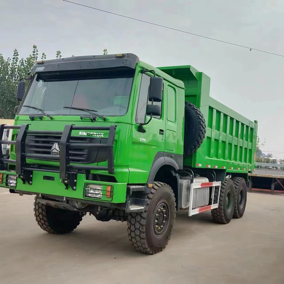 HOWO 6*6 dump truck - Camião basculante: foto 2 HOWO 6*6 dump truck - Camião basculante: foto 2