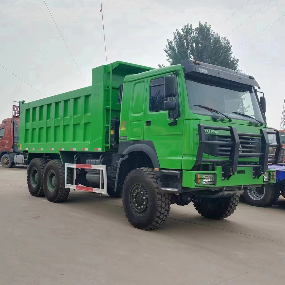 HOWO 6*6 dump truck - Camião basculante: foto 2 HOWO 6*6 dump truck - Camião basculante: foto 2