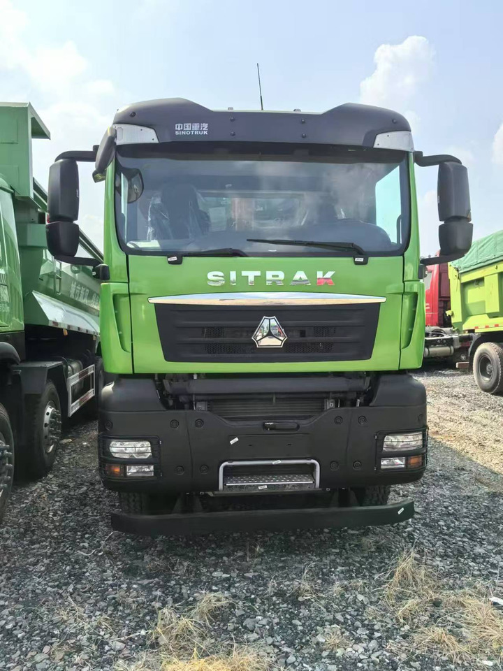 HOWO HOWO 6*6 dump truck - Camião basculante: foto 1 HOWO HOWO 6*6 dump truck - Camião basculante: foto 1