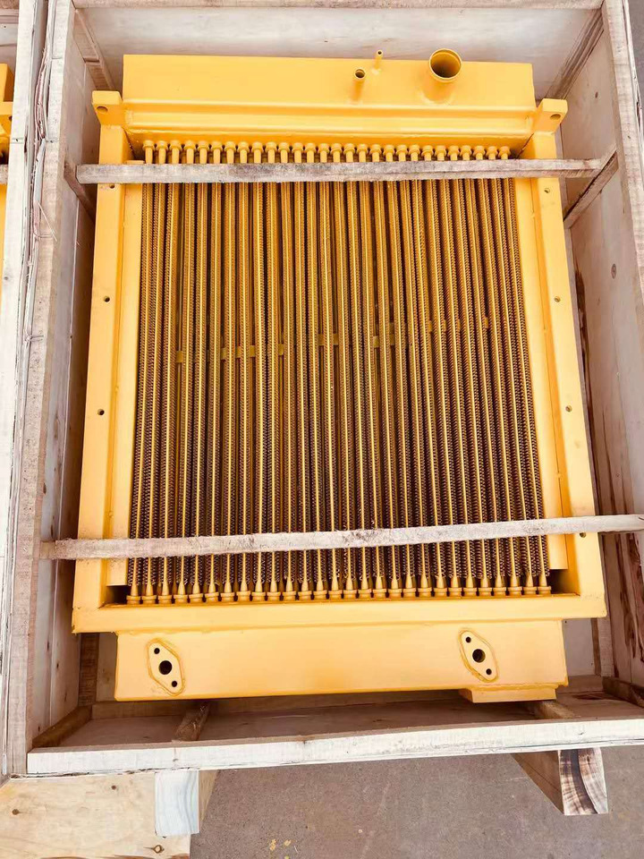 KOMATSU 134-03-00100 - Radiador para Escavadeira: foto 1 KOMATSU 134-03-00100 - Radiador para Escavadeira: foto 1