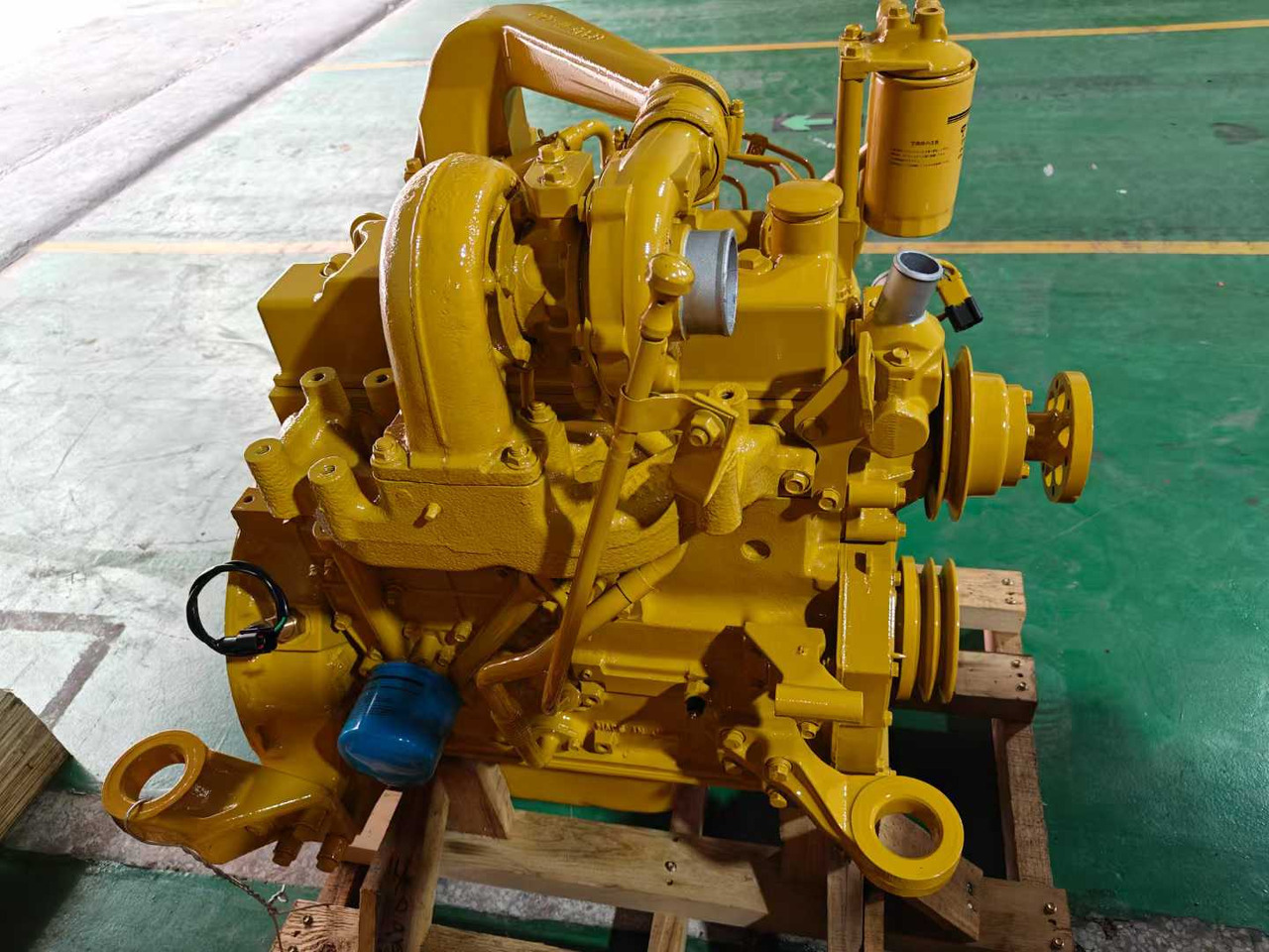 KOMATSU 4D95 - Motor para Escavadeira: foto 1 KOMATSU 4D95 - Motor para Escavadeira: foto 1