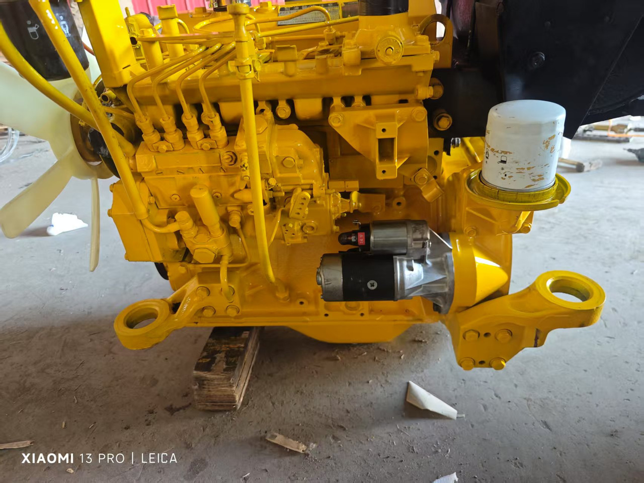 KOMATSU 4D95LE - Motor para Escavadeira: foto 3 KOMATSU 4D95LE - Motor para Escavadeira: foto 3