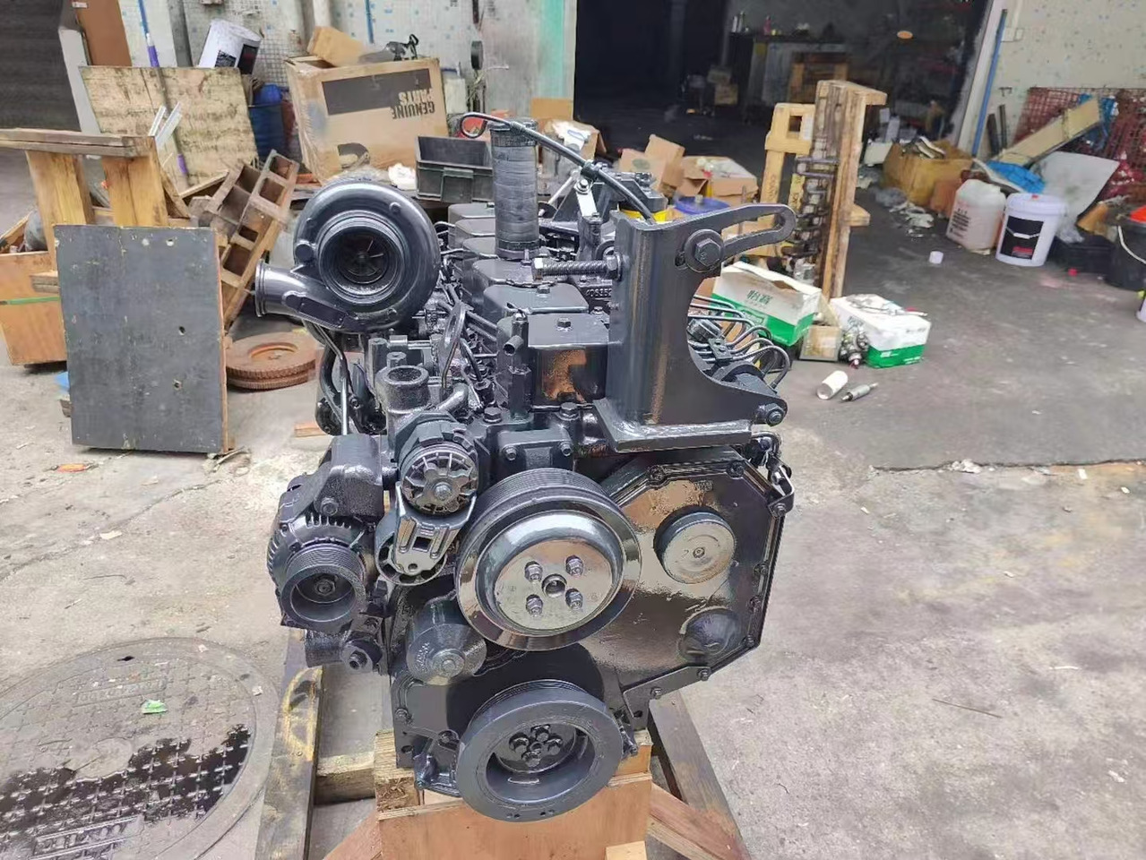 KOMATSU 6D102 - Motor para Escavadeira: foto 1 KOMATSU 6D102 - Motor para Escavadeira: foto 1
