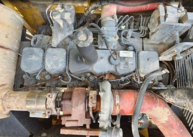 KOMATSU 6D102E - Motor para Escavadeira: foto 1 KOMATSU 6D102E - Motor para Escavadeira: foto 1