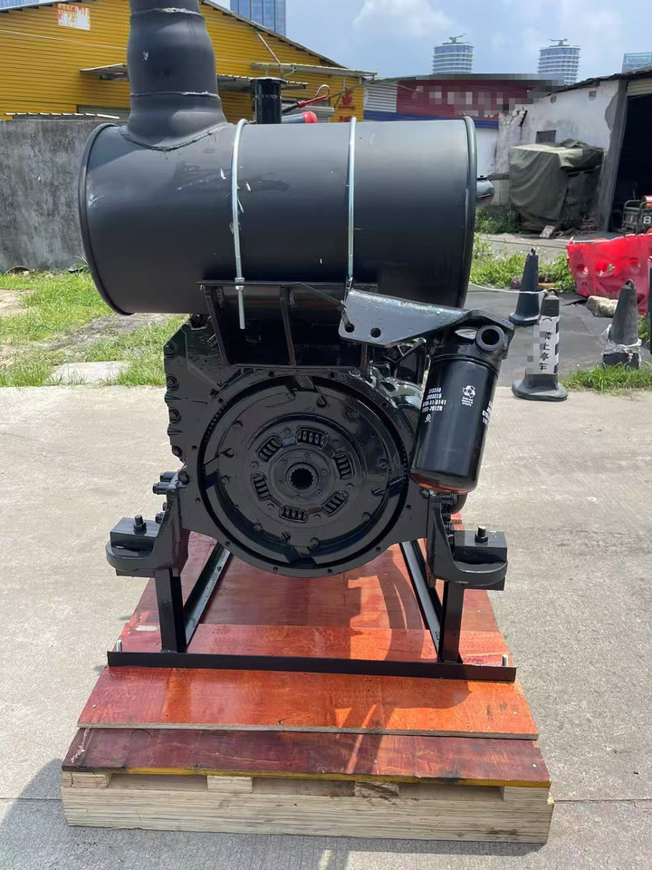 KOMATSU 6D107E-1 - Motor para Escavadeira: foto 3 KOMATSU 6D107E-1 - Motor para Escavadeira: foto 3