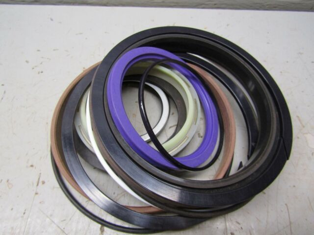 KOMATSU Good price 707-99-77630 - Kit de reparação de motor para Escavadeira: foto 1 KOMATSU Good price 707-99-77630 - Kit de reparação de motor para Escavadeira: foto 1