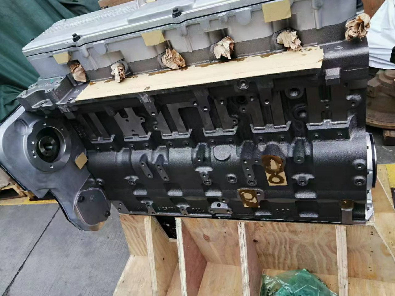KOMATSU KOMATSU 6D114 CUMMINS QSC8.3 - Bloco do motor para Escavadeira: foto 4 KOMATSU KOMATSU 6D114 CUMMINS QSC8.3 - Bloco do motor para Escavadeira: foto 4