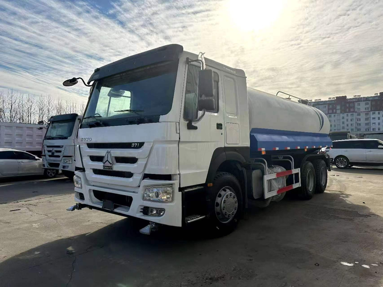 SINOTRUK 20  cubic  meters  tanker - Camião cisterna: foto 2 SINOTRUK 20  cubic  meters  tanker - Camião cisterna: foto 2