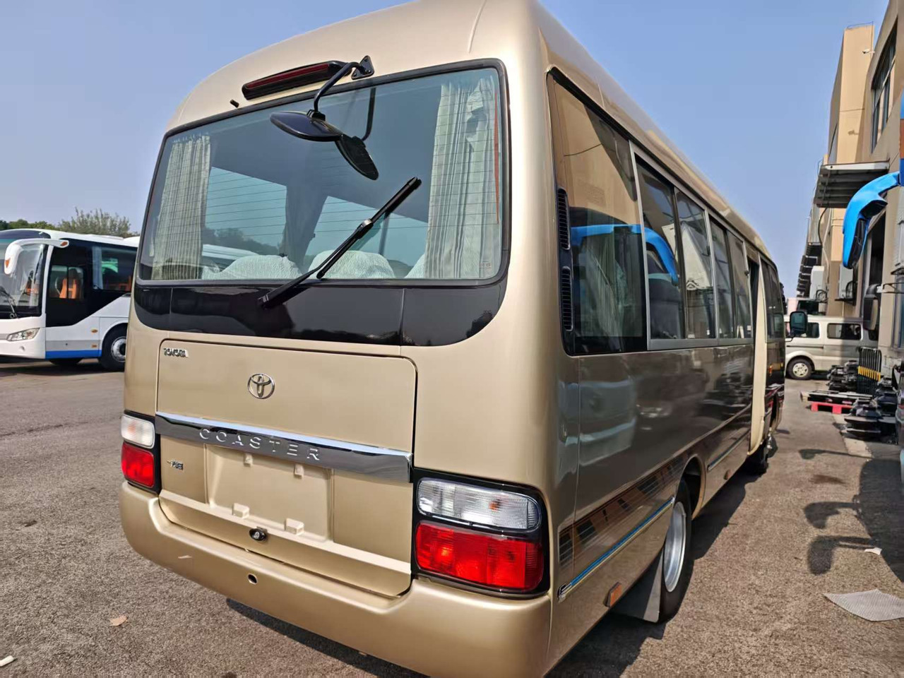 TOYOTA COASTER 23 seats - Autocarro: foto 3 TOYOTA COASTER 23 seats - Autocarro: foto 3