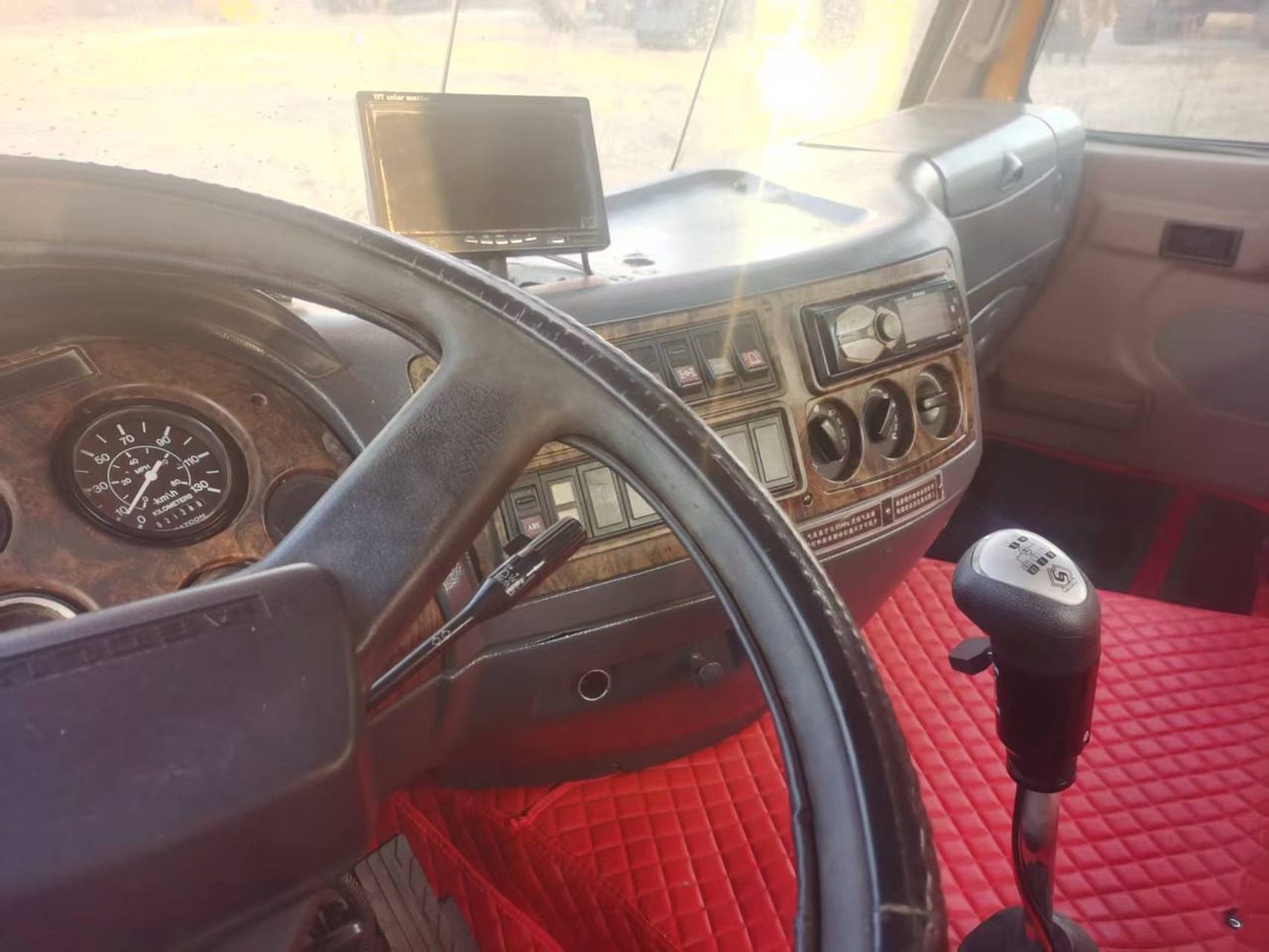 XCMG 25TONS - Camião grua: foto 2 XCMG 25TONS - Camião grua: foto 2