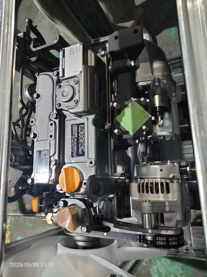 YANMAR 3TNV76 - Motor para Escavadeira: foto 1 YANMAR 3TNV76 - Motor para Escavadeira: foto 1