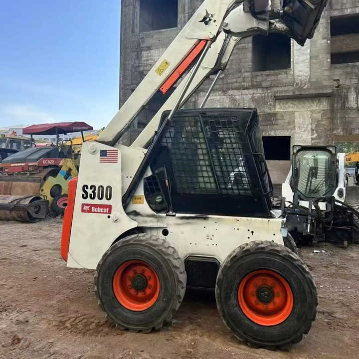 100%Ready Bobcat S300 Well Sold Most Famous Brand High Quality Bobcat S300 Skid Steer Loader for Sale - Pá carregadora de rodas: foto 1 100%Ready Bobcat S300 Well Sold Most Famous Brand High Quality Bobcat S300 Skid Steer Loader for Sale - Pá carregadora de rodas: foto 1