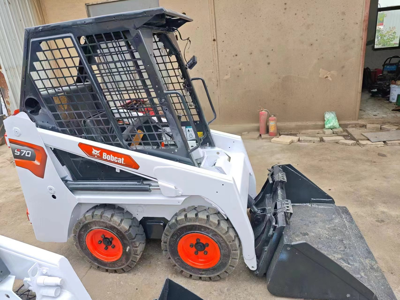 BOBCAT used bobcat s70 hotsale high quality - Mini pá carregadora: foto 2 BOBCAT used bobcat s70 hotsale high quality - Mini pá carregadora: foto 2