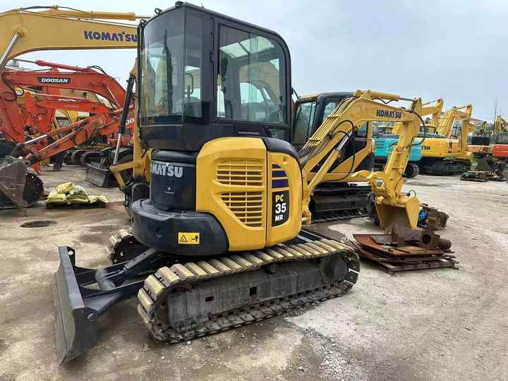 Best Quality Komatsu PC35mr Used Mini Excavator Earth-moving Machinery in Good Condition - Escavadora de rastos: foto 3 Best Quality Komatsu PC35mr Used Mini Excavator Earth-moving Machinery in Good Condition - Escavadora de rastos: foto 3