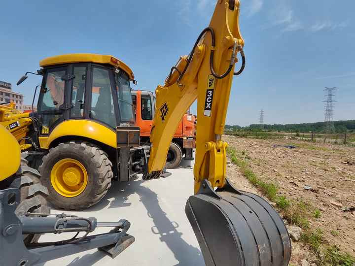 Cheap Price JCB 3CX Backhoe Loader in Excellent Condition for Sale JCB3CX JCB 4CX Available for Sale - Retroescavadeira: foto 2 Cheap Price JCB 3CX Backhoe Loader in Excellent Condition for Sale JCB3CX JCB 4CX Available for Sale - Retroescavadeira: foto 2