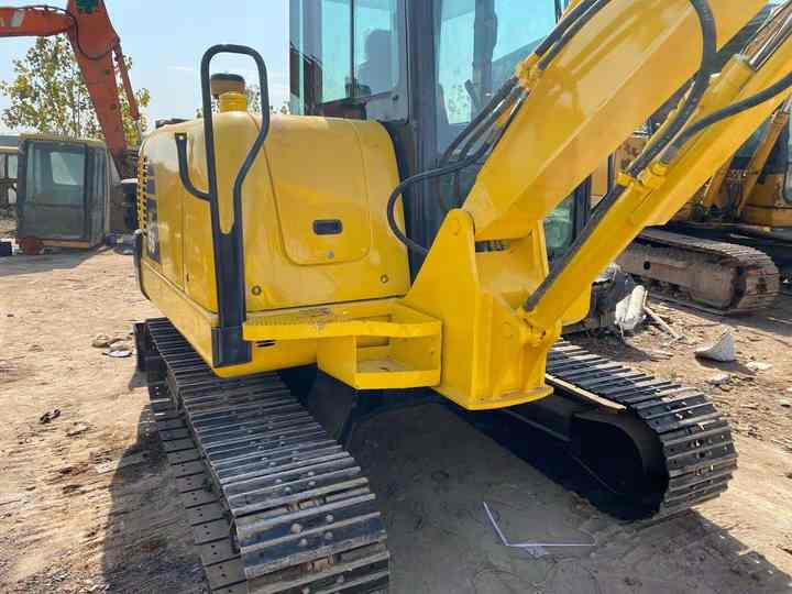 Cheap Used Komatsu PC56 Crawler Excavator with High Efficiency Used Heavy Machinery Komatsu P56 Digger Cheap for Sale - Escavadora de rastos: foto 4 Cheap Used Komatsu PC56 Crawler Excavator with High Efficiency Used Heavy Machinery Komatsu P56 Digger Cheap for Sale - Escavadora de rastos: foto 4
