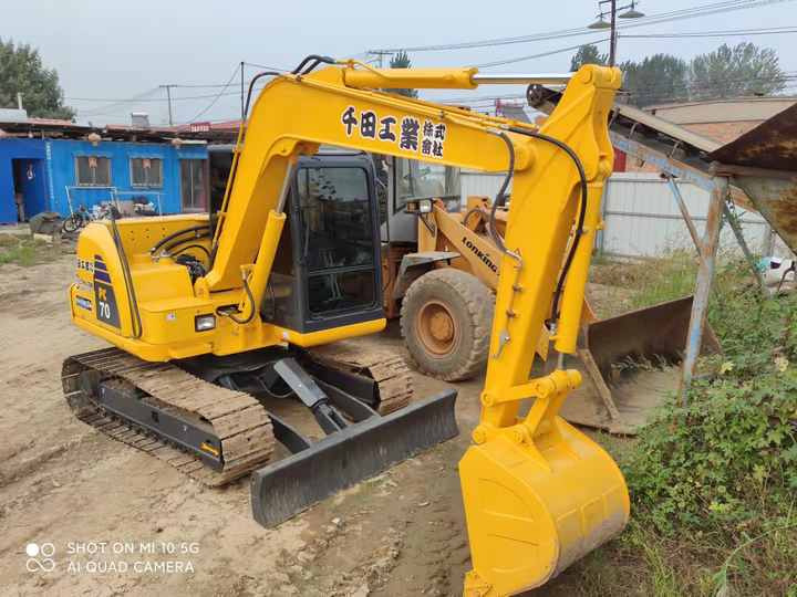 Cheap Used Komatsu PC70 Crawler Excavator with High Efficiency Used Heavy Machinery Komatsu P70 Digger Cheap for Sale - Escavadora de rastos: foto 3 Cheap Used Komatsu PC70 Crawler Excavator with High Efficiency Used Heavy Machinery Komatsu P70 Digger Cheap for Sale - Escavadora de rastos: foto 3