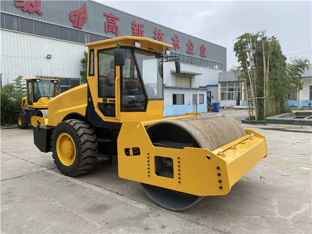 China Made Small Size Road Roller , Brand New Roller , New Compactor Machines - Compactador de asfalto: foto 3 China Made Small Size Road Roller , Brand New Roller , New Compactor Machines - Compactador de asfalto: foto 3
