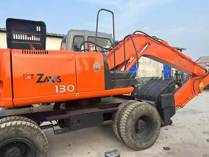 Hot Sale! Used Hitachi ZX130 Wheel Excavator |Excellent Condition| Best Price | Perfect for Construction & Road Projects - Escavadeira: foto 3 Hot Sale! Used Hitachi ZX130 Wheel Excavator |Excellent Condition| Best Price | Perfect for Construction & Road Projects - Escavadeira: foto 3