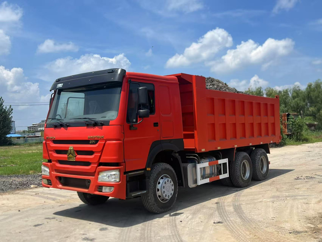 Howo 6*4 10 wheelers Second Hand Dump Truck Used - Camião furgão: foto 5 Howo 6*4 10 wheelers Second Hand Dump Truck Used - Camião furgão: foto 5
