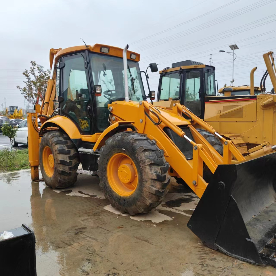 JCB used backhoe JCB4CX high quality - Retroescavadeira: foto 1 JCB used backhoe JCB4CX high quality - Retroescavadeira: foto 1