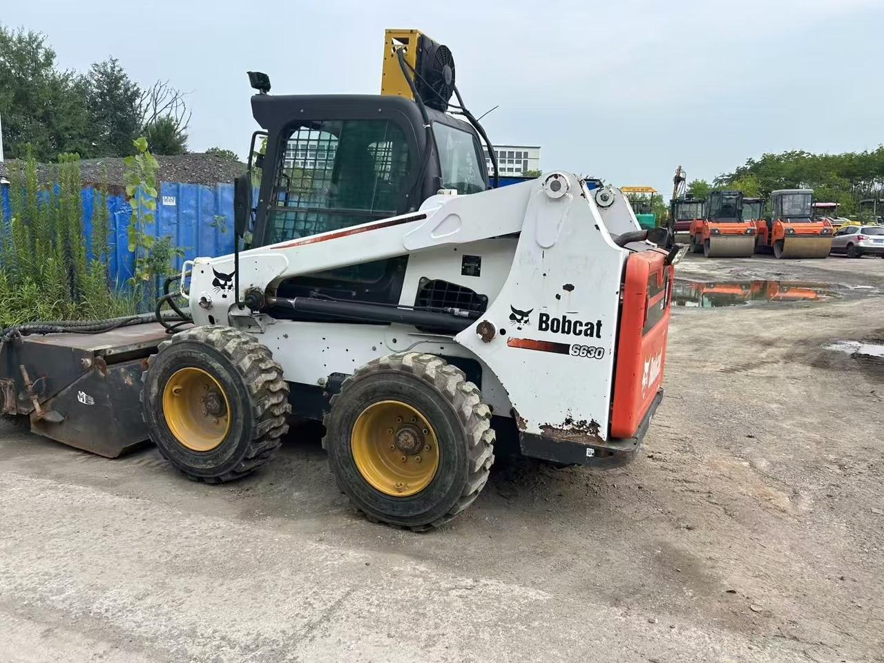 BOBCAT High Quality Used Bobcat S630 Skip Steer - Máquina de construção: foto 4 BOBCAT High Quality Used Bobcat S630 Skip Steer - Máquina de construção: foto 4