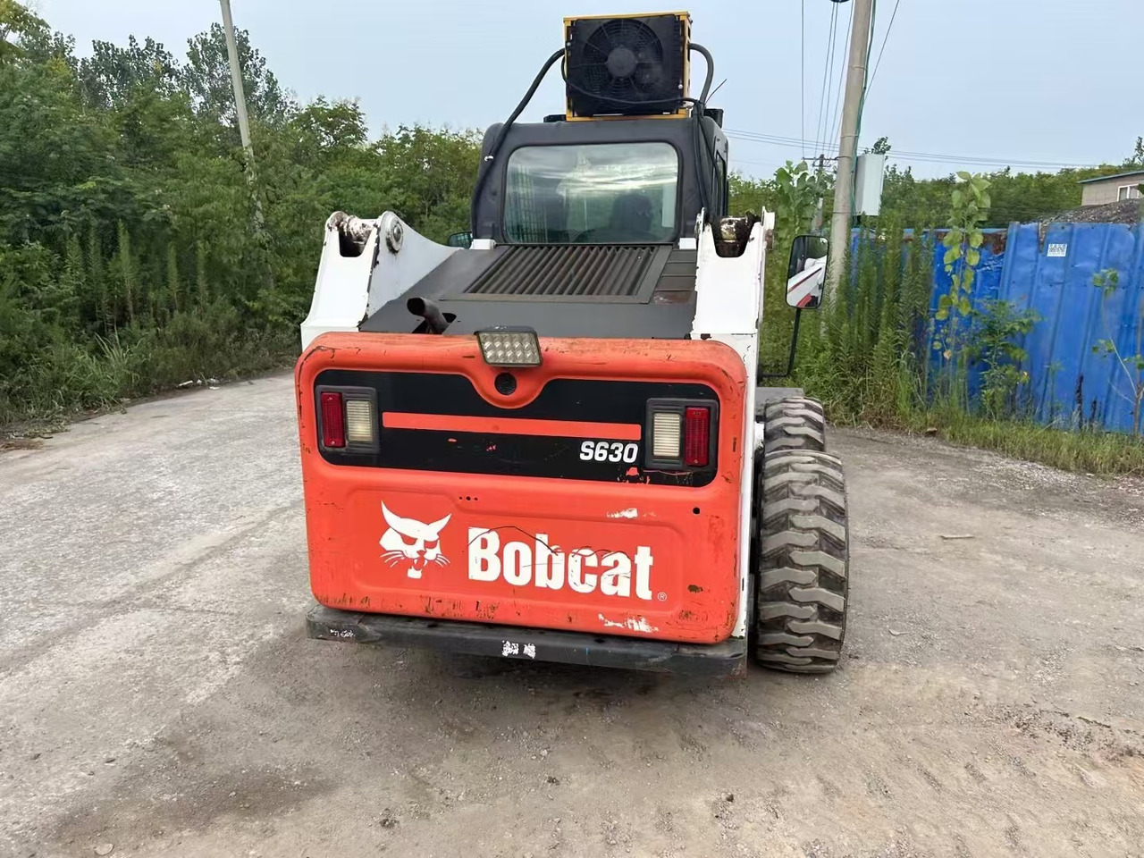 BOBCAT High Quality Used Bobcat S630 Skip Steer - Máquina de construção: foto 3 BOBCAT High Quality Used Bobcat S630 Skip Steer - Máquina de construção: foto 3