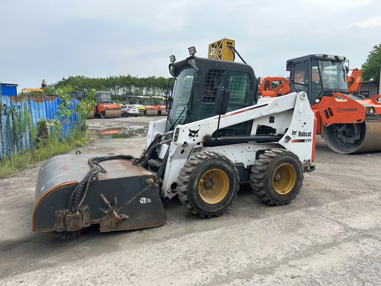 BOBCAT High Quality Used Bobcat S630 Skip Steer - Máquina de construção: foto 1 BOBCAT High Quality Used Bobcat S630 Skip Steer - Máquina de construção: foto 1
